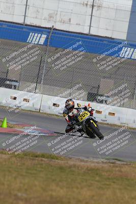 media/Nov-26-2022-Fastrack Riders (Sat) [[b001e85eef]]/Level 2/Session 3 Outside Turn 9/